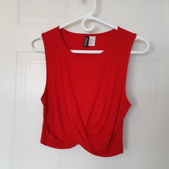 Red Cropped Tank Top - Picture 3 of 6